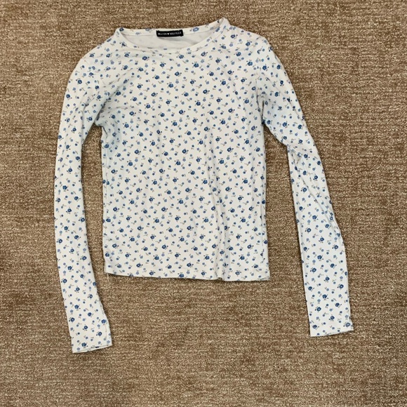 Brandy Melville Floral Long Sleeve 